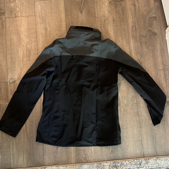 jacket - Picture 3 of 5